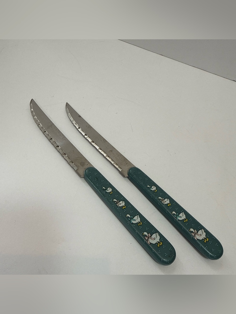 Blue Goose-Pattern Serrated Kitchen Knife Set - Home Accents VTG lot of 2